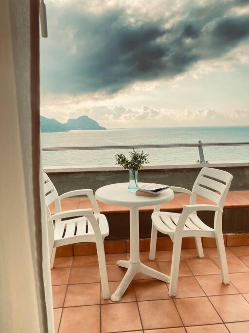 شقة Seaside Oasis تْشيفالو المظهر الخارجي الصورة